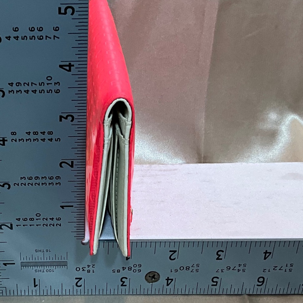 Kate Spade Hot Pink wallet. 9-H7B - Picture 5 of 8